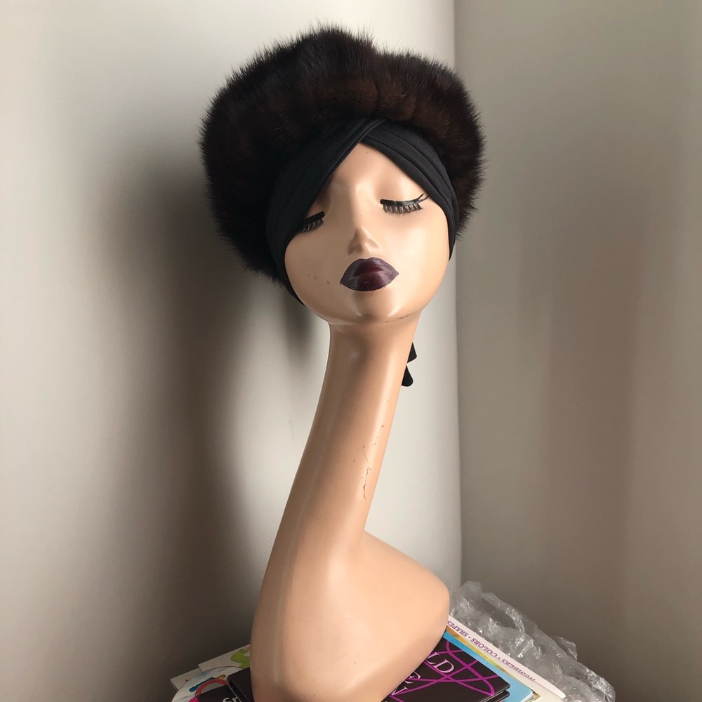 Vintage 1960s Betmar Mink Fur Ladies Hat in sable color size 6 - Picture 2 of 15
